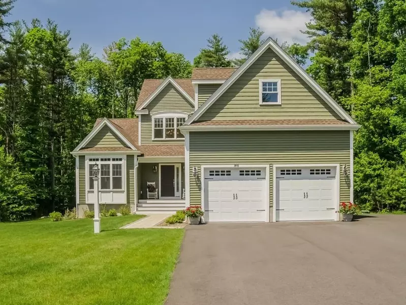 146 Queens Cir, Raynham, MA 02767