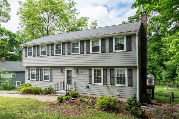 574 Grove St, Framingham, MA 01701