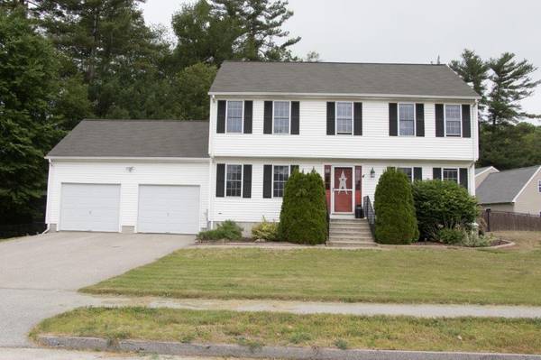 2 Edward Rd, Dudley, MA 01571