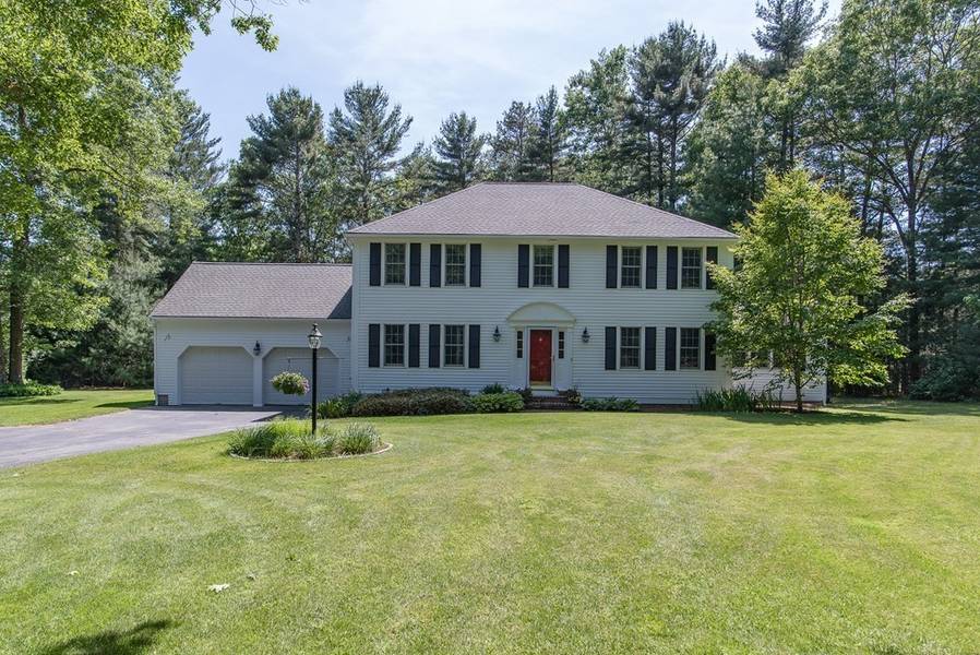 40 Mount Hope Cir, Duxbury, MA 02332