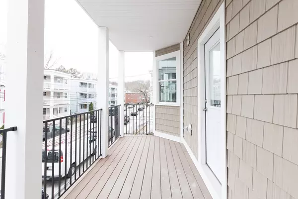 18 Granfield Ave #1, Boston, MA 02131