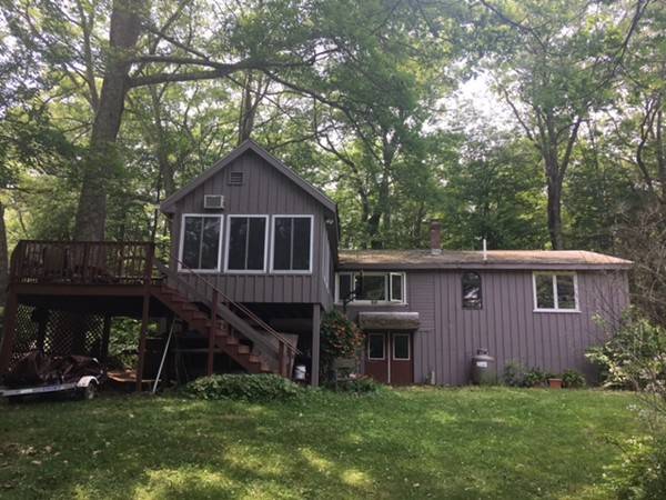 25 Nichewaug Rd, Petersham, MA 01366