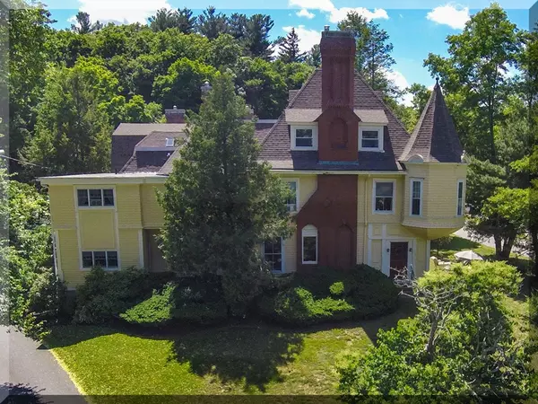 250 N Main St #6, Andover, MA 01810