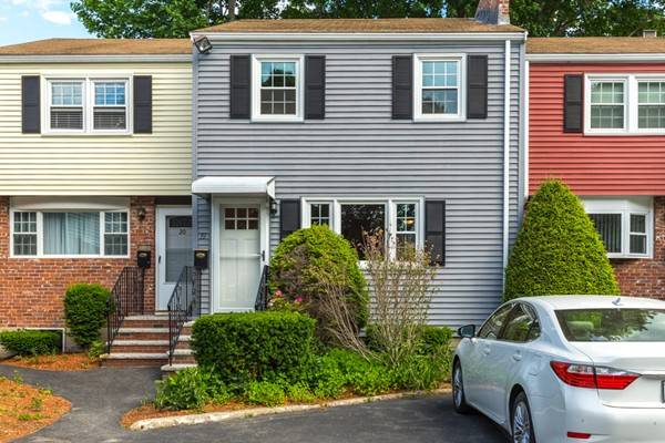 98 Cedar St #19, Wakefield, MA 01880