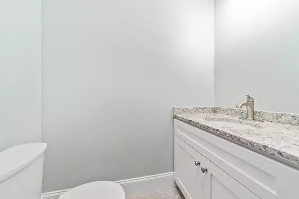 Whitman, MA 02382,15 Court Street #1