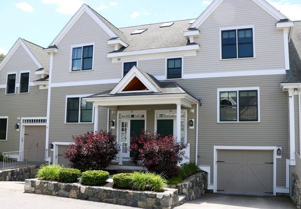 45 Courtyard #45, Lexington, MA 02420