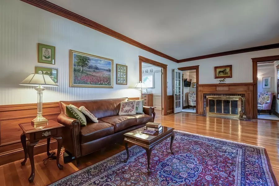 30 Vineyard Rd, Newton, MA 02459