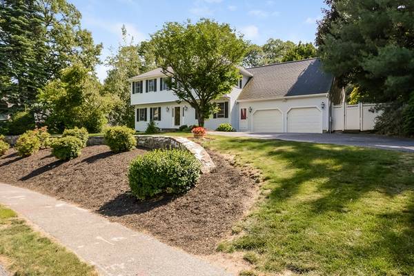 2 Bonnie Dell Ln, Shrewsbury, MA 01545