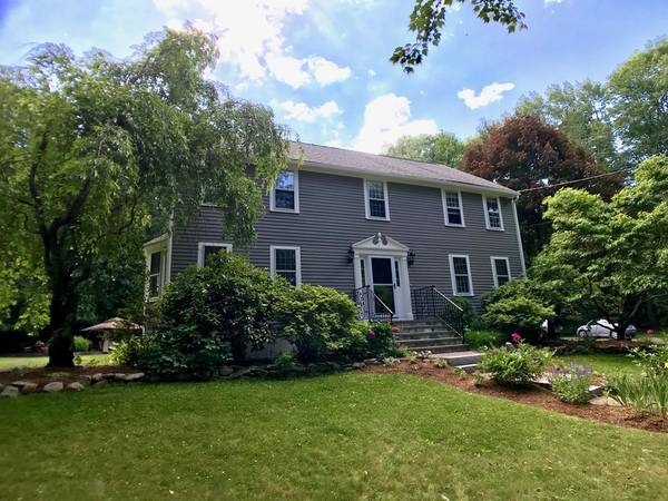 Hopkinton, MA 01748,176 Fruit St