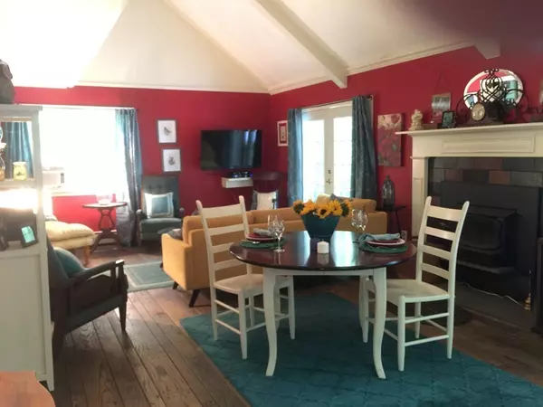 Montague, MA 01351,37 Swamp Rd