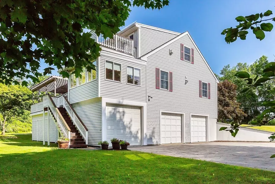 88 S. Hampton Road, Amesbury, MA 01913