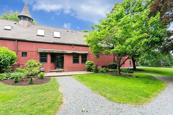 76 Ober Rd #76, Newton, MA 02459