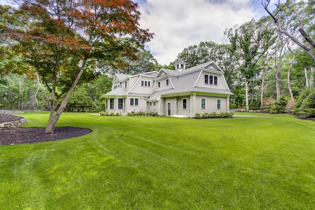 Weston, MA 02493,77 Autumn Rd