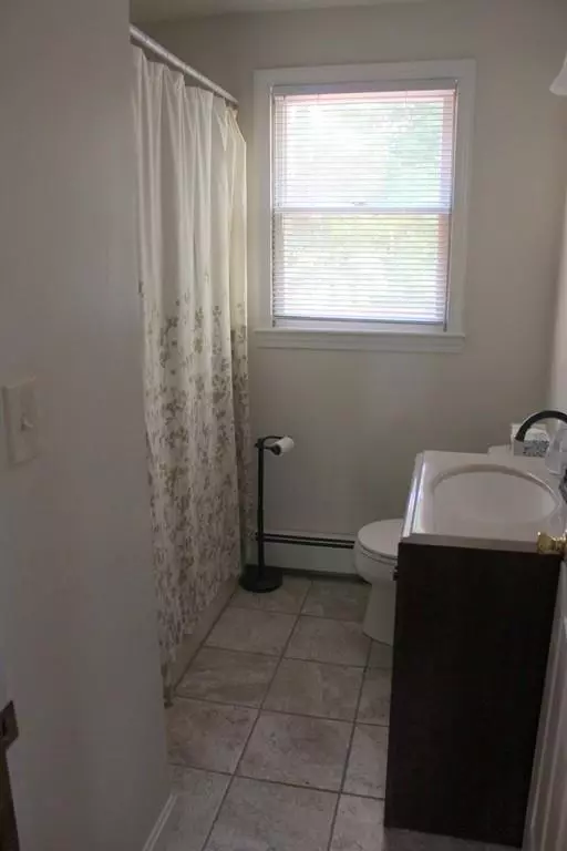 Dracut, MA 01826,68 Valley Rd