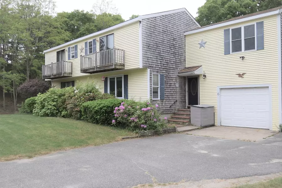 6 Surrey Ln #6, Bourne, MA 02532