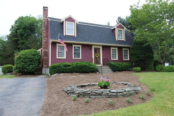 3 Erin Ln, Norton, MA 02766