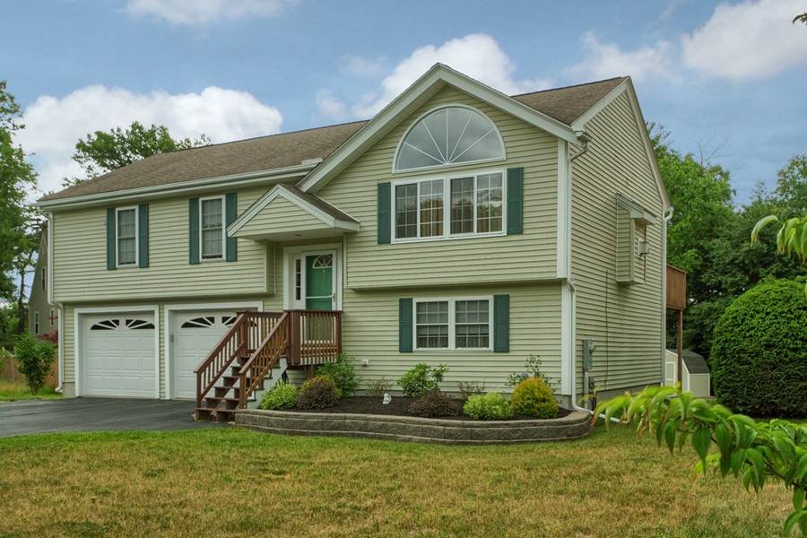 1 Heritage Ln, West Boylston, MA 01583