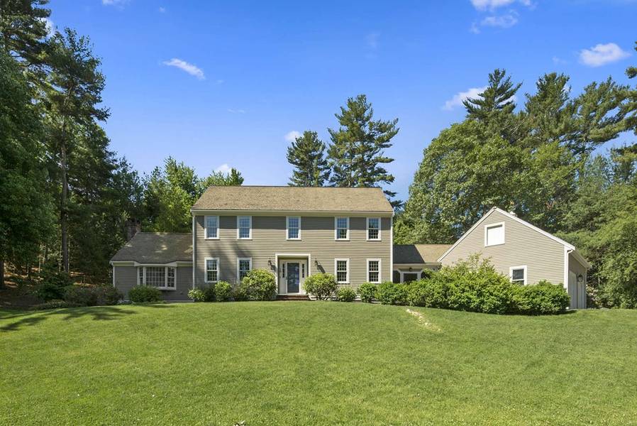 10 Orchard Ln, Duxbury, MA 02332