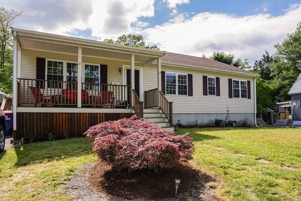 283 Lowell St, New Bedford, MA 02745