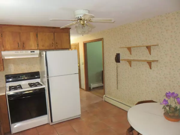 Westford, MA 01886,19 Spruce Road