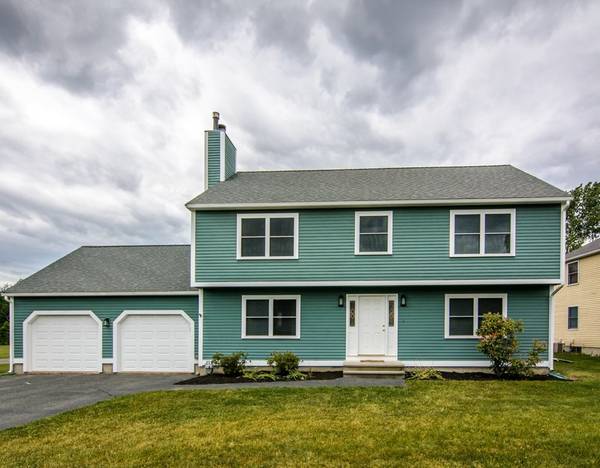 8 Crane Cir, Shrewsbury, MA 01545