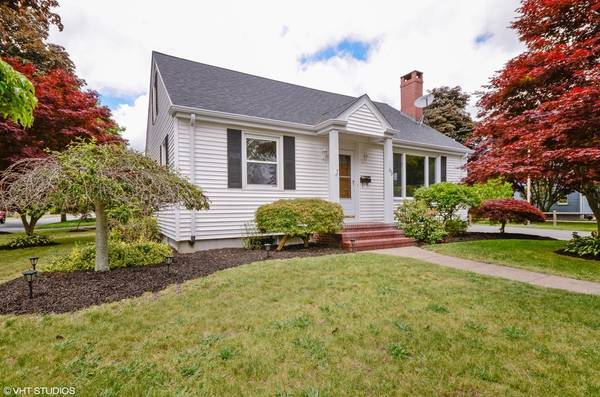 1039 Monmouth St, New Bedford, MA 02745