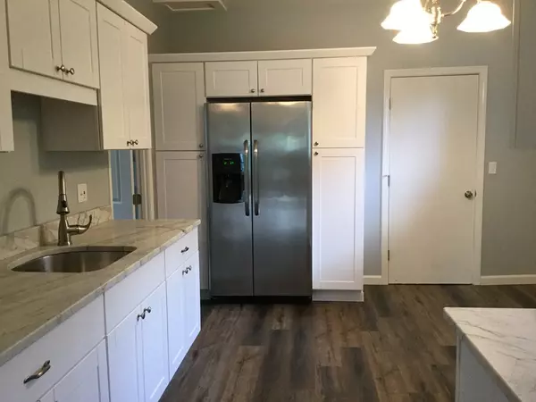 Whitman, MA 02382,60 Linden St