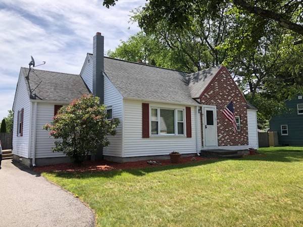 7 Carey Ln, Oxford, MA 01540