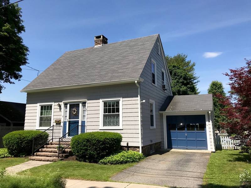 2 Dunnell Road, Greenfield, MA 01301