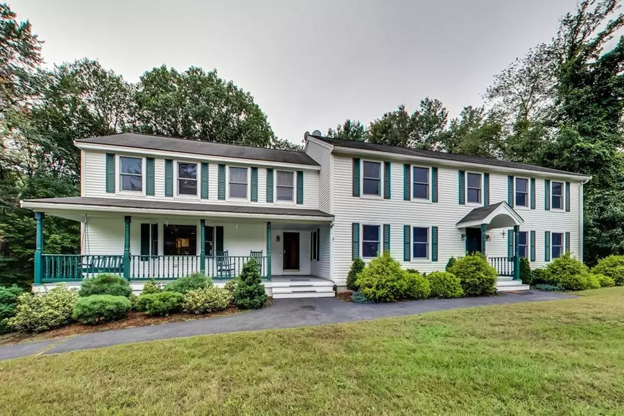 1 Dutchman Ln, Westford, MA 01886