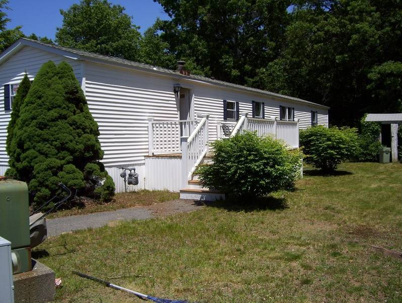 1 Mountain Ash Dr, Kingston, MA 02364