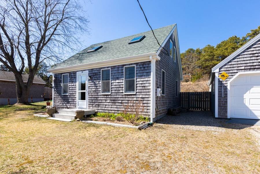 26 Highland Rd, Truro, MA 02666