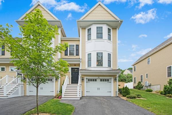 401 Crystal Way #401, Bellingham, MA 02019