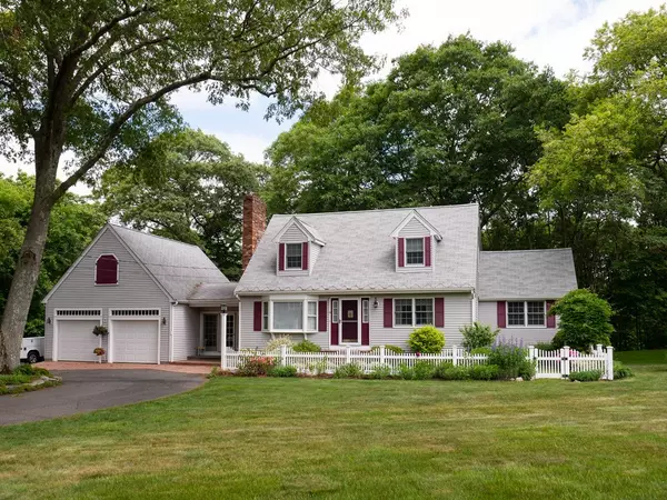 9 Red Ln, Taunton, MA 02718