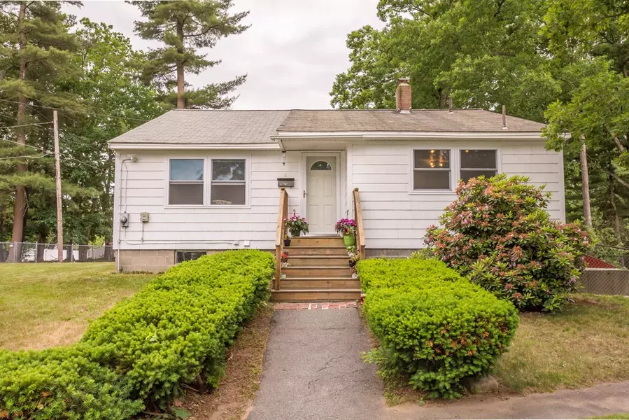 11 Dirlam Ln, Tewksbury, MA 01876