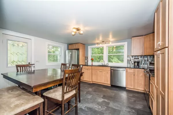 Tewksbury, MA 01876,11 Dirlam Ln