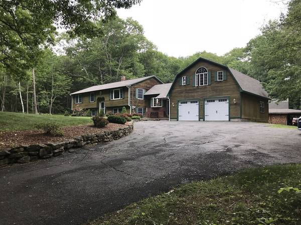 1902 New Sherborn Rd, Athol, MA 01331