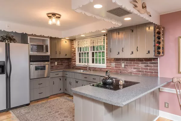 Hanover, MA 02339,229 Grove St