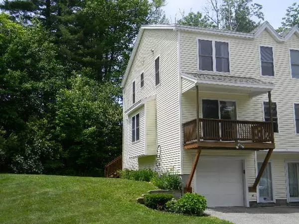 11 Chandler Ln #11, Epping, NH 03042