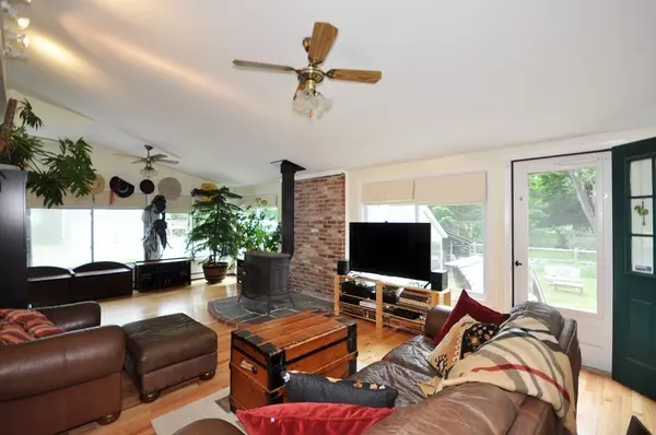 Sudbury, MA 01776,595 North Rd