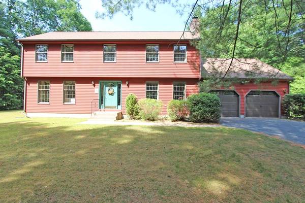 35 Ashley Circle, Easthampton, MA 01027