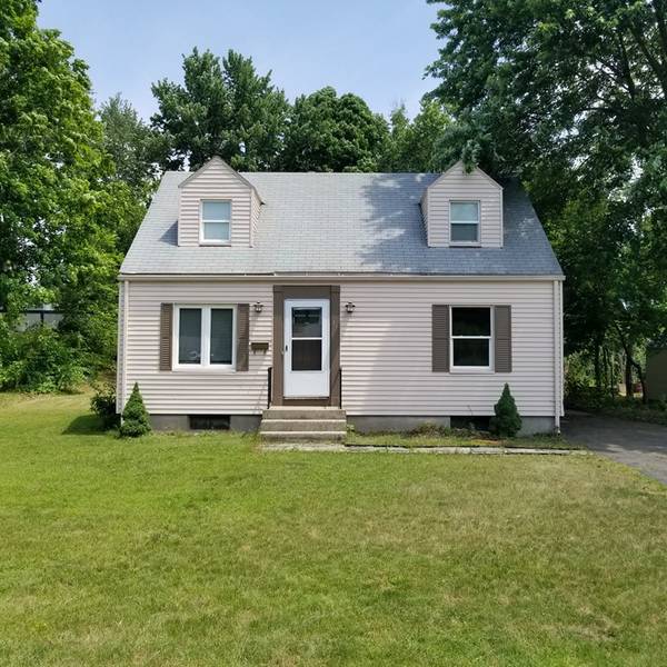 11 Hayre St, Westfield, MA 01085