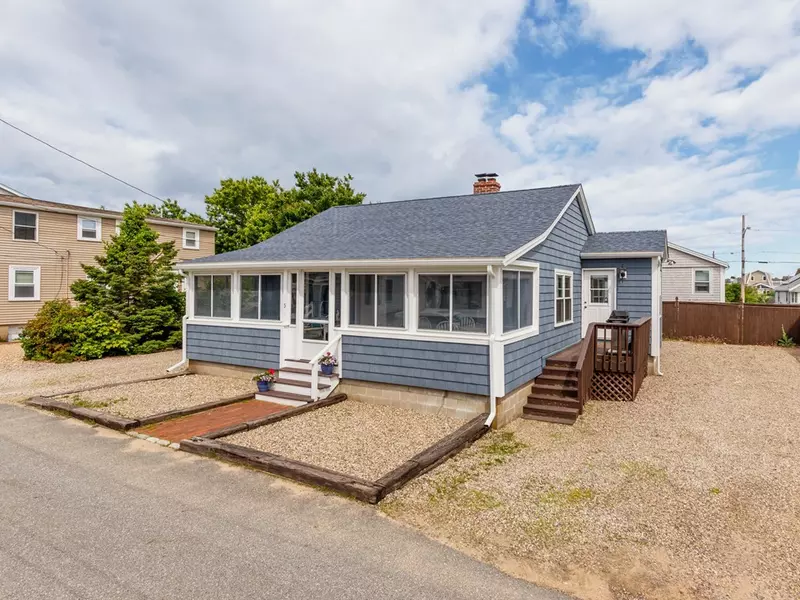 5 49th Street, Newbury, MA 01951