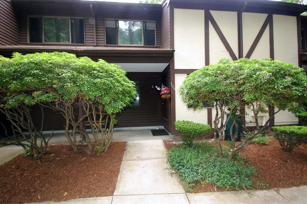 Franklin, MA 02038,106 Highwood Dr #106
