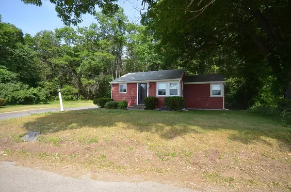 63 Union St, Northbridge, MA 01588