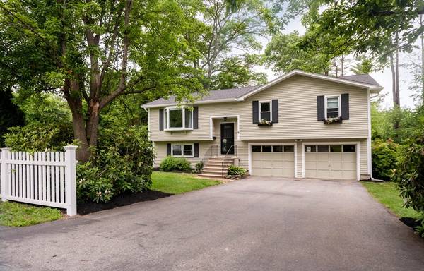 9 Noble Hill Road, Beverly, MA 01915