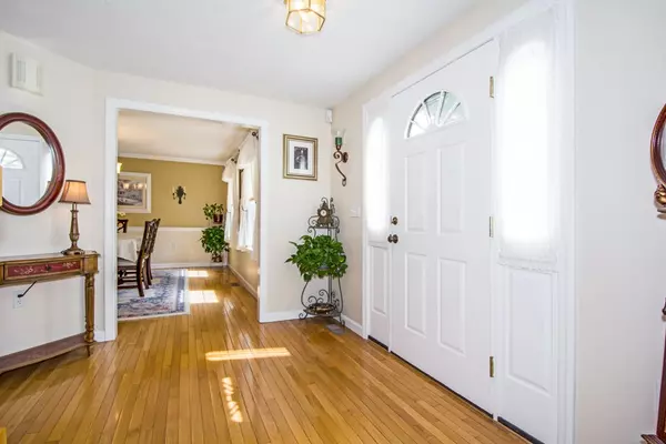 Bellingham, MA 02019,13 Bainbridge Rd