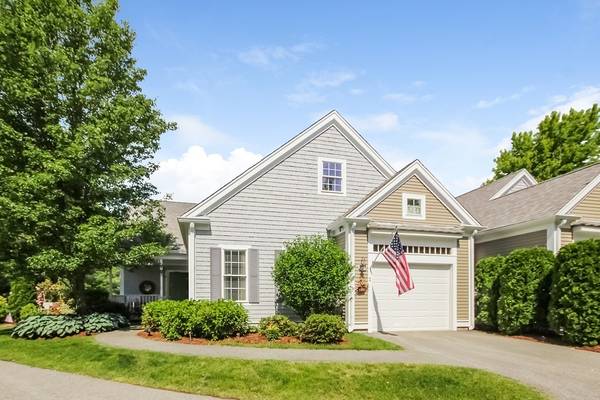 Bourne, MA 02532,2 Applewood Court #2