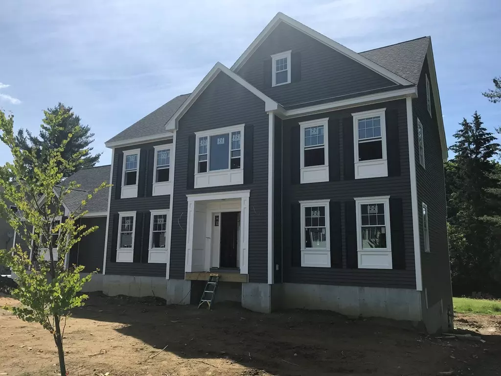 Haverhill, MA 01830,8 Duquette Drive