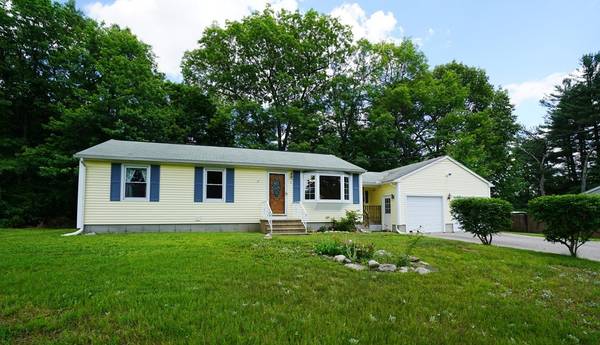 3 Wild Rose St, Oxford, MA 01540